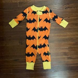 Hanna Anderson Halloween Bats Zipper Pajamas